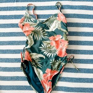 Tropical Floral women’s Swimsuit
